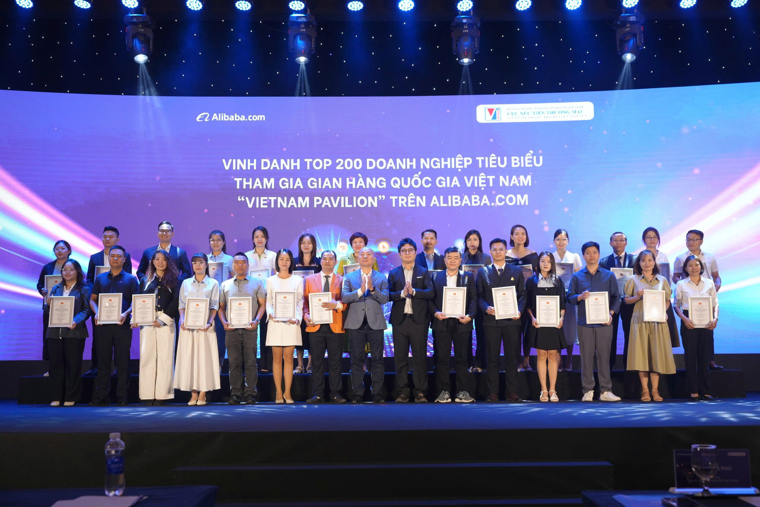 Nhựa Tiền Phong - NHỰA TIỀN PHONG ĐẨY MẠNH XUẤT KHẨU TRONG NĂM 2025