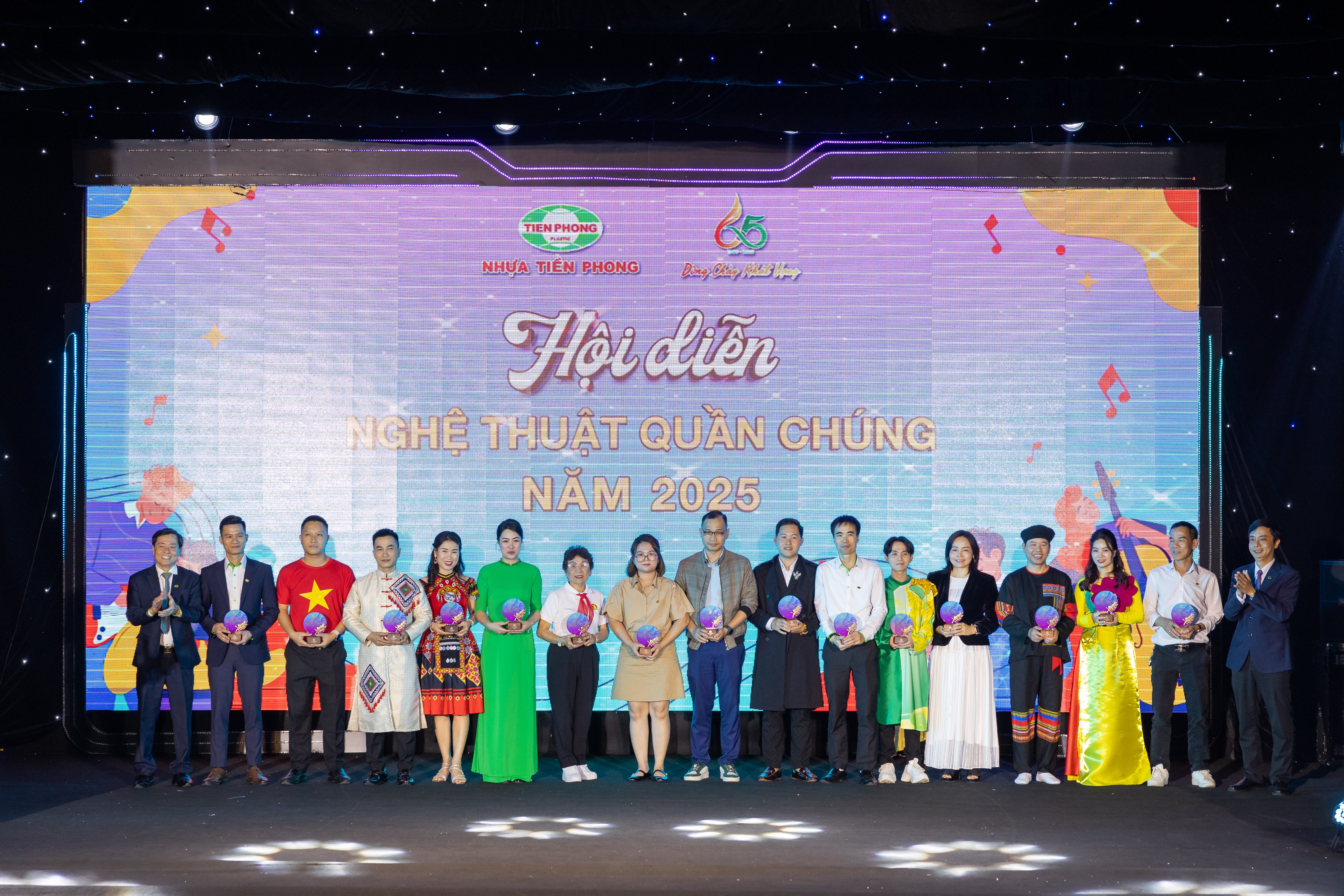 HỘI DIỄN NGHỆ THUẬT QUẦN CHÚNG NHỰA TIỀN PHONG 2025