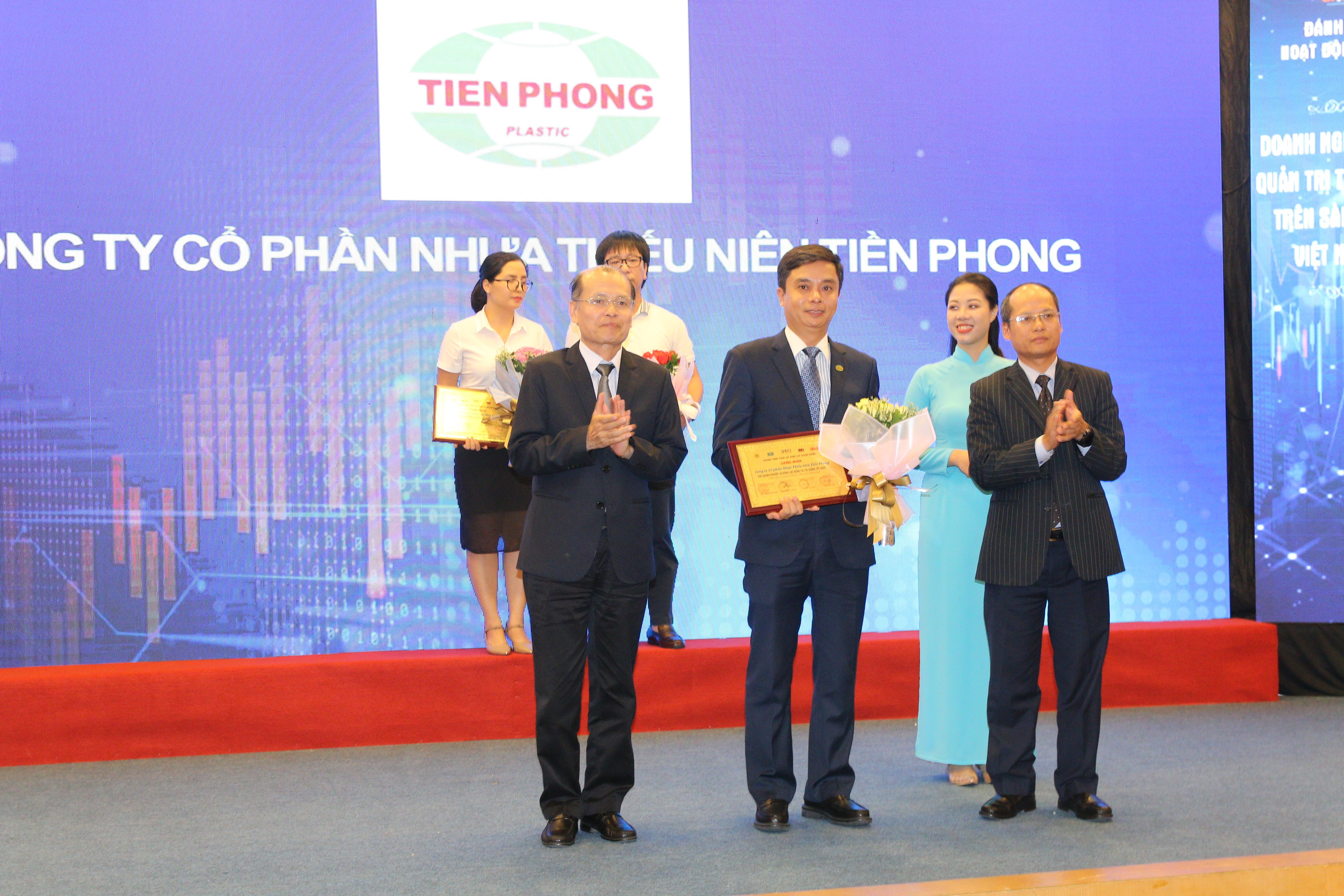 Nhựa Tiền Phong lọt Top 100 Doanh nghiệp có năng lực quản trị tài chính tốt nhất Sàn chứng khoán Việt Nam 2018